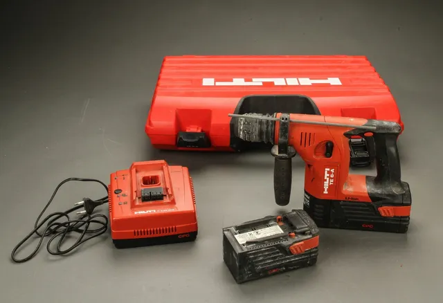 Hilti borehammer.