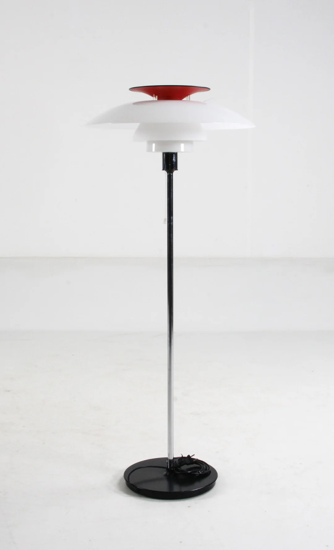 Poul Henningsen for Louis Poulsen: PH80 floor lamp — Lamps and lighting/Floor lights — Lauritz