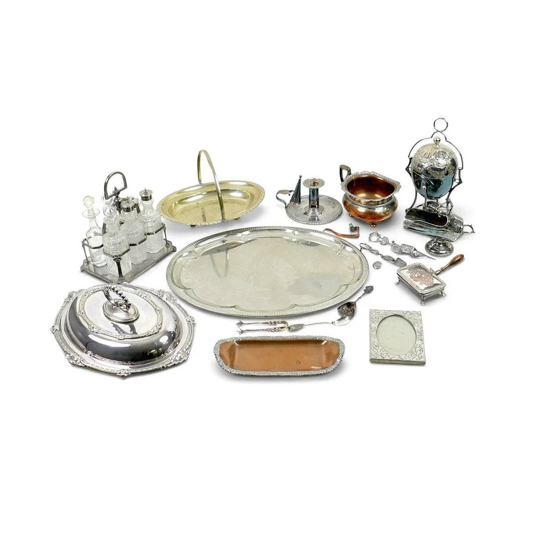 A COLLECTION OF SILVER PLATE AND OTHER METAL. — Silver plated — Batemans of Stamford