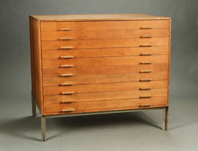 Poul Kjærholm. Drawing cabinet in Oregon pine