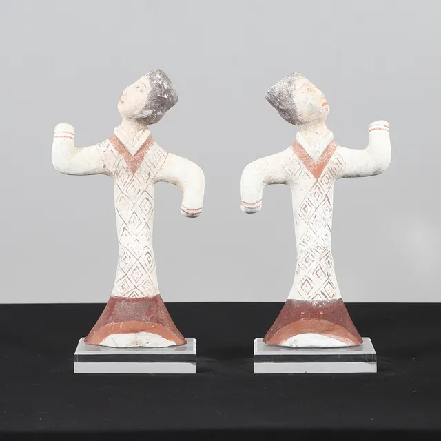 PAIR OF CHINESE PAINTED FIGURES - HAN DYNASTY.