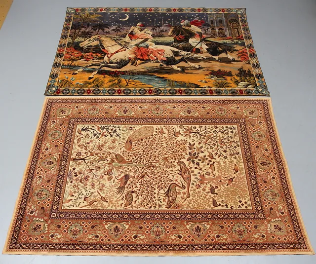 VÄGGBONADER, 2 st, orientalisk dekor, 1900-talets första hälft.