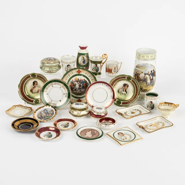 SERVISDELAR, 22 delar, Napoleon, porslin, övervägande från Österrike och Frankrike.