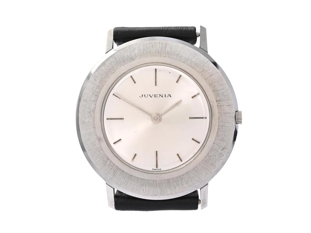 JUVENIA, herrur, 34 mm, Cal MFG, Boett nr. 683796, stål, manuell, plexiglas, läderband, ca 1970. — Klockor/Juvenia — Kaplans