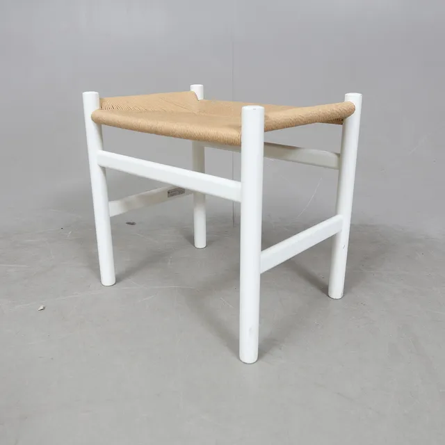 HANS J WEGNER. pall, Carl Hansen & Søhn, Danmark.