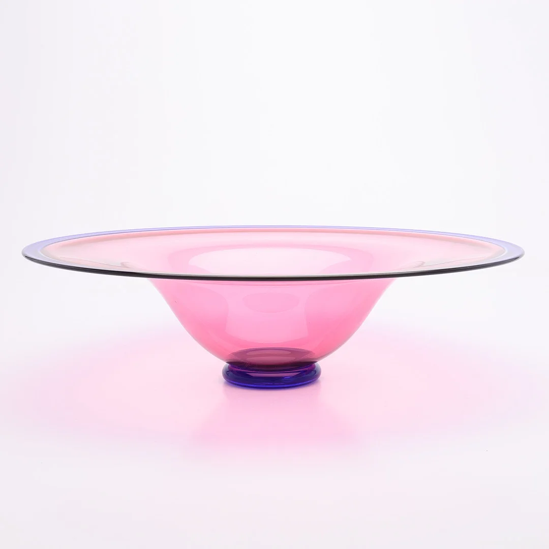 WILKE ADOLFSSON (FÖDD 1940). STÖRRE FAT, UNDERFÅNG, WILKES STUDIOGLAS, ORREFORS 1996. — Art glass — Crafoord Auktioner Lund