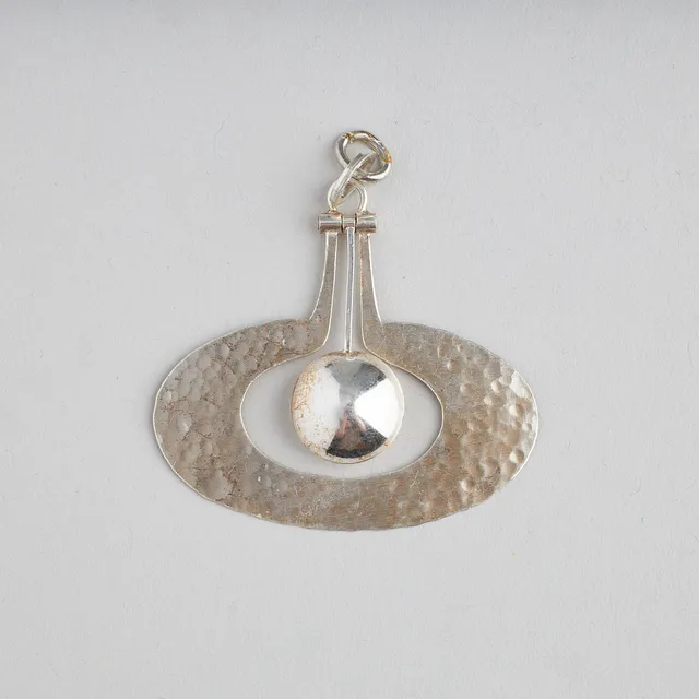 TAPIO WIRKKALA. HÄNGE, Päron, silver, Kultakeskus, Tavastehus 1975.