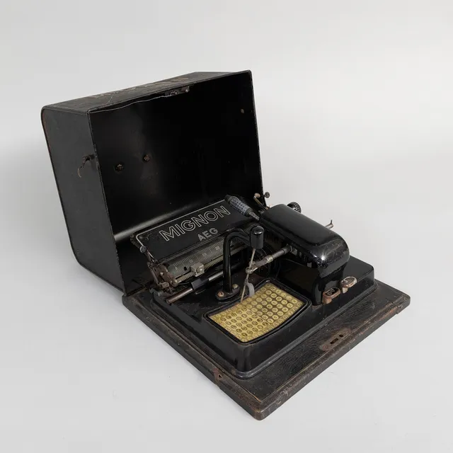 VISAR-/SKRIVMASKIN, Mignon AEG, 1900-talets första del.