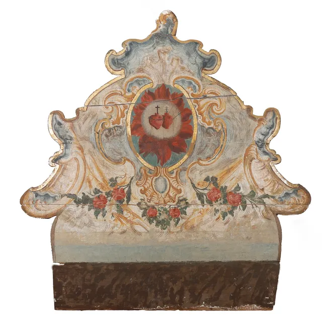 Charles III polychrome and gilt wood headboard from Olot, 18th Century.