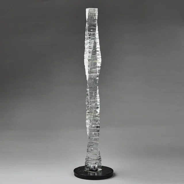 CHRISTER SJÖGREN. Skulptur, Lindshammar 1989, gjuten glasmassa.