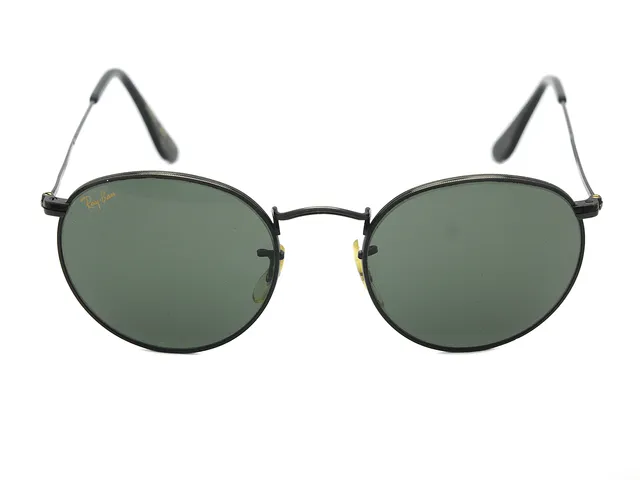 SOLGLASÖGON, RAY-BAN, W0604 WNAW, vintage, svarta bågar, svarta glas, etui, lite repor