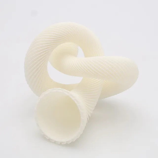 EVA HILD. RÖRFORMAD SKULPTUR, KOMPOSIT, 3D-PRINT, FORMGAVS FÖR TETRA PAK KONSTFÖRENING 2022, SIGNERAD & NUMRERAD 95/135.