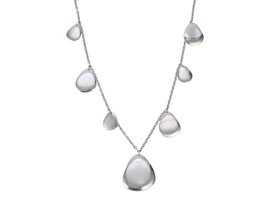 EFVA ATTLING, collier, sterlingsilver, rose petal, längd 42 cm, vikt 29,3 g, originalask — Smycken/Collier — Kaplans