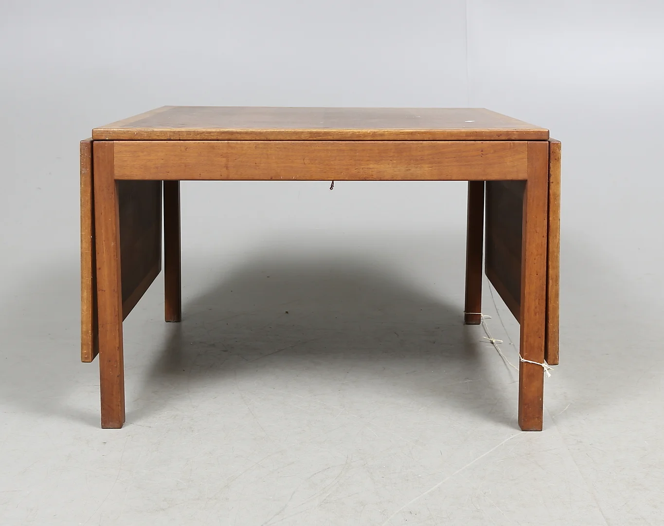 SOFFBORD. Modell 5362, Börge Mogensen, Fredericia Stolefabrik, 1900-talets andra hälft. — Tables — Gomér & Andersson Linköping