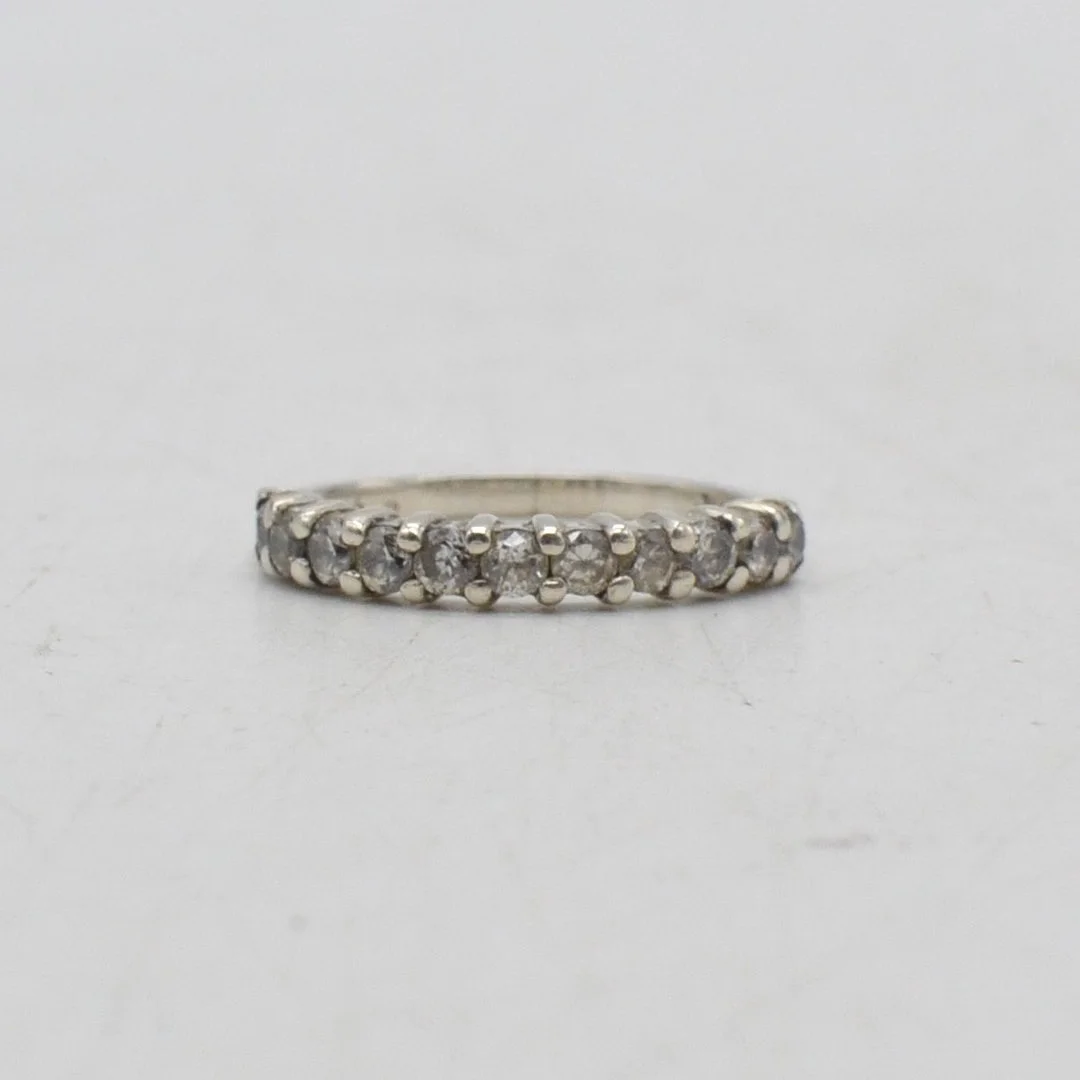 JØRN ARNE BACKHAUSEN, DESIGNERRING AUS STERLINGSILBER, 11 ZIRKONEN, RHODINIERT, GRÖSSE NR. 15 // 55 MM, DÄNEMARK, UM 1970ER. — Rings — Kunst- und Auktionshaus Kleinhenz