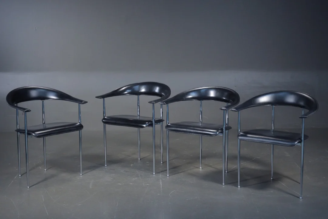 Fasem, Italien, stole med sort kernelæder (4) — Furniture/Lounge chairs — Lauritz