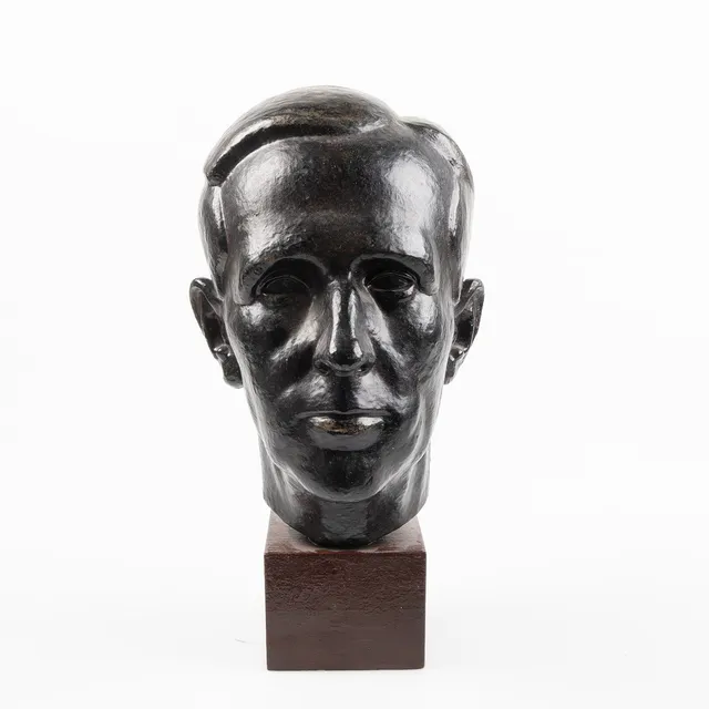 JONAS FRÖDING. Byst, bronspatinerad terrakotta, signerad J Fröding.