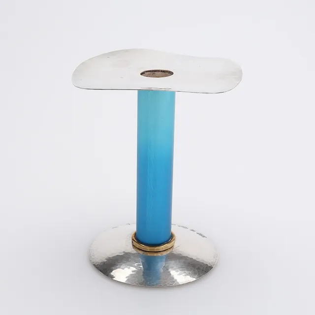 OWE JOHANSSON. LJUSSTAKE, STERLINGSILVER & ELOXERAT ALUMINIUM, LUND, 1994.
