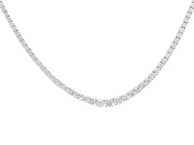 RIVIERECOLLIER, 18K vitguld, 161 st briljantslipade diamanter ca 8,60 ctv, ca W-TCr/VVS-VS, doserat, längd 42 cm, vikt 19,5 g, fåtal med nagg på kulett.