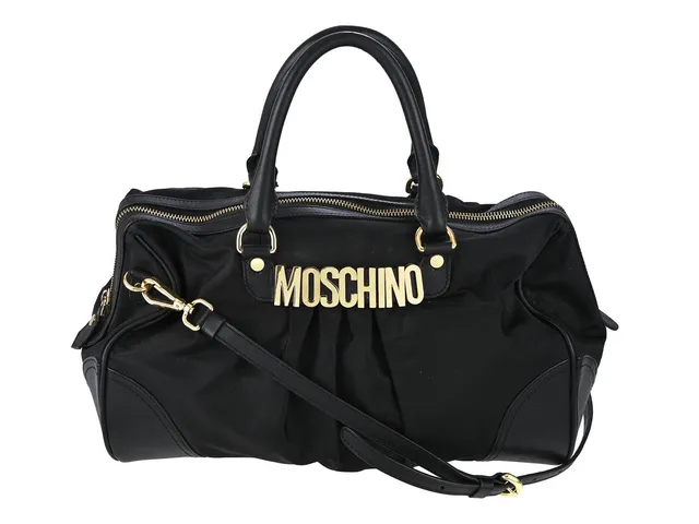 VÄSKA, MOSCHINO, svart nylon, svart läder, guldfärgade beslag, 35x20x14 cm, avtagbar axelrem, bruksslitage.