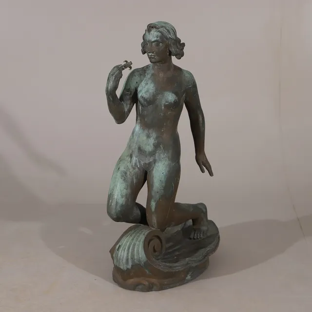 OLOF AHLBERG. Skulptur, kvinna med blomma, patinerad brons, signerad.