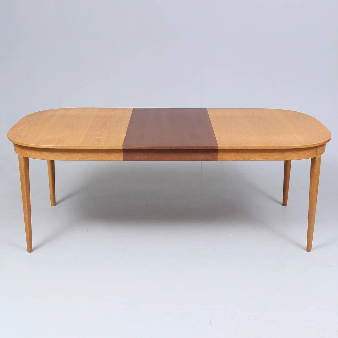 CARL MALMSTEN. Matbord "Calmare nyckel". — Tables — Gomér & Andersson Linköping