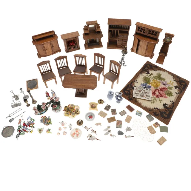 QTY OF DOLLS HOUSE FURNITURE & ACCESSORIES.