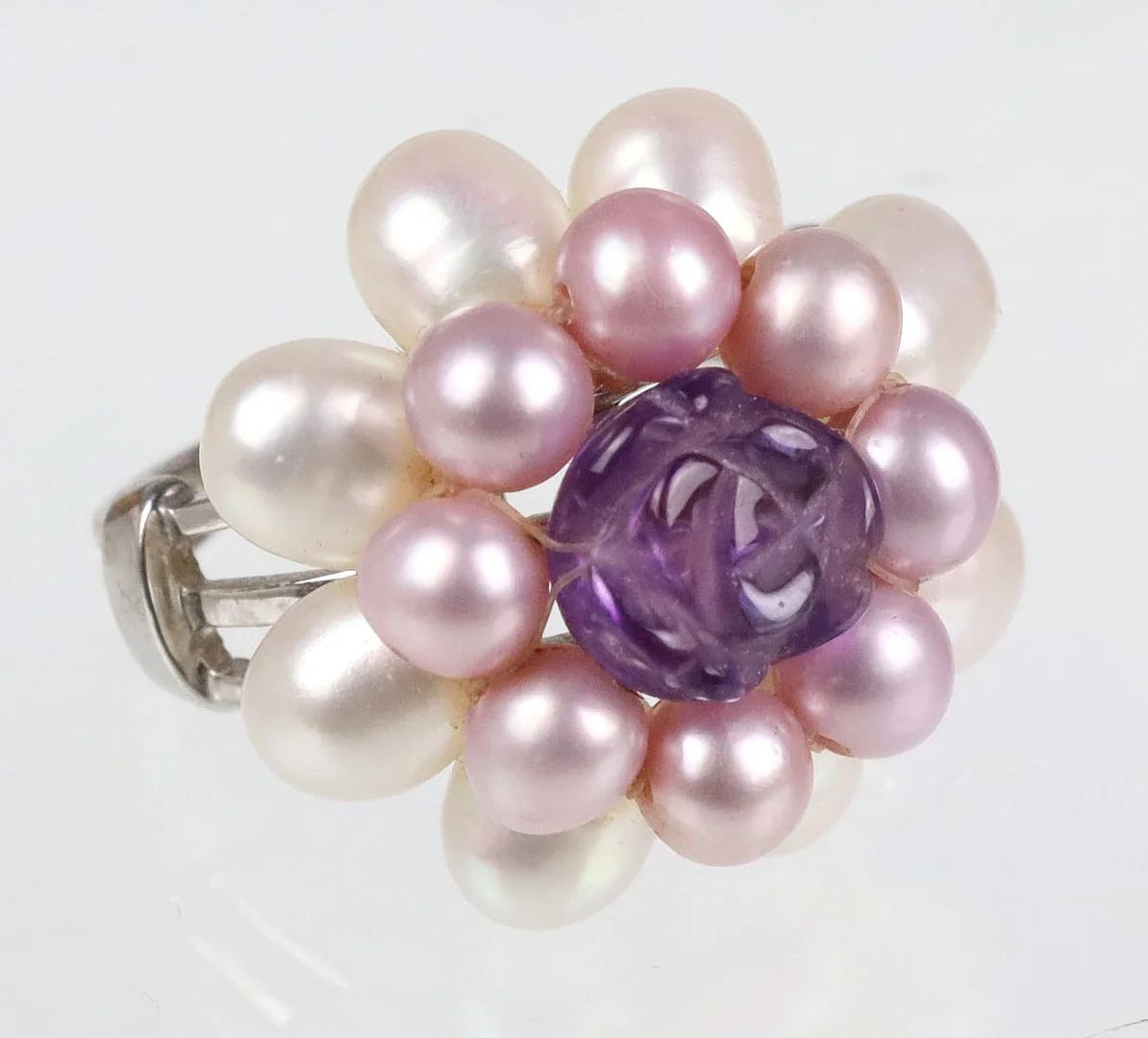BLÜTENRING, PERLRING, MIT AMETHYST, 925 Silber. — Rings — Auktionshaus Bossard