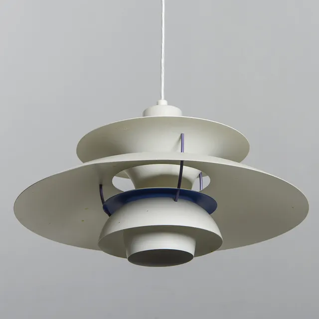 POUL HENNINGSEN. Taklampa, "PH-5", Louis Poulsen, Danmark, 1900-talets senare del.