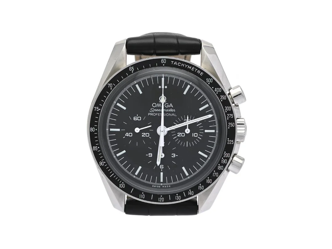 OMEGA, Speedmaster, Professional, "Tachymètre", s.k. "Moon Watch", Cal 1861, Verk nr. 78894645, Serie nr. 78894645, PIC nr. 311.33.42.30.01.001, Boett nr. STZ005923, kronograf, herrur, 42 mm, stål, manuell, plexiglas, NATO-band, läderband, viklås, Ref nr. 94521613/GJB, cert, januari 2022, box, ytterkartong. — Klockor/Omega — Kaplans