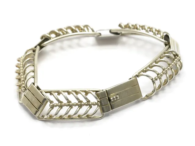 ARMBAND, silver, vikt 21,5 g, längd 20 cm.