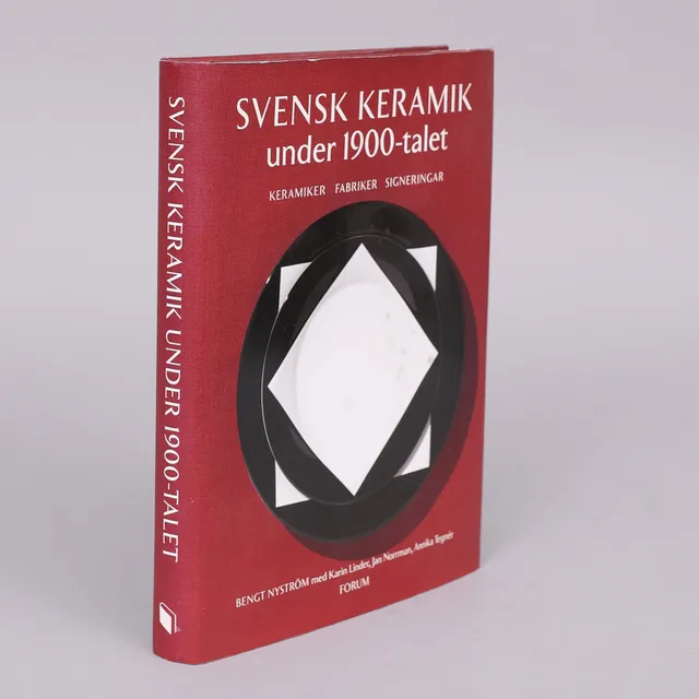 BOK, Bengt Nyström; Svensk keramik under 1900-talet.