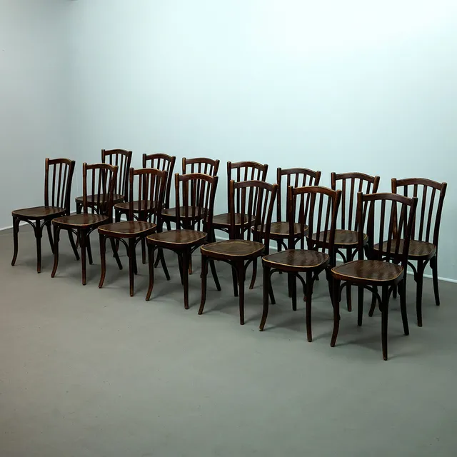 MICHAEL THONET. Thonet, Set Bugholzstühle / Esszimmerstühle, Buche, 1920er Jahre, Deutschland (14).
