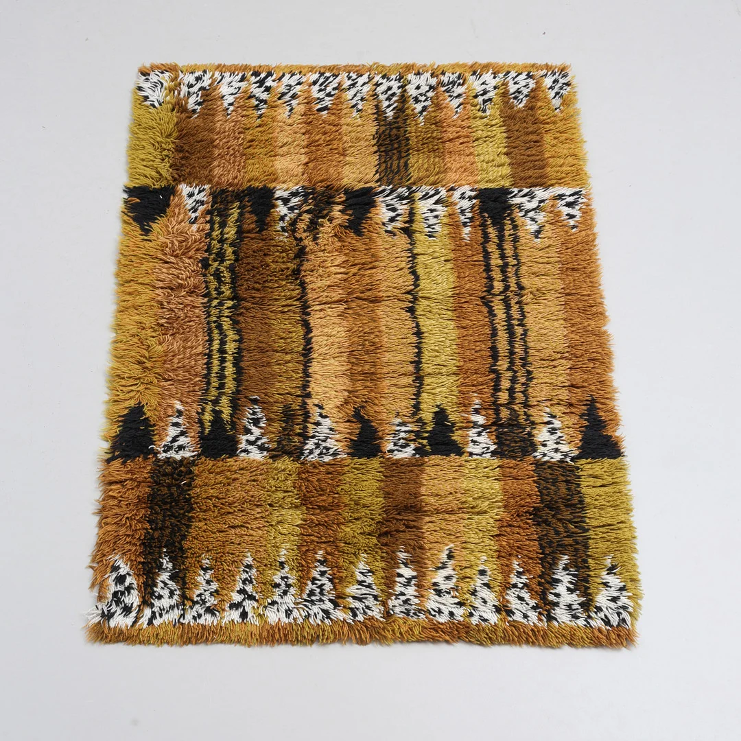 MARIANNE RICHTER. Ryamatta, "Stegeborg", 129 x 92 cm. — European Carpets & Textiles — Auktionshuset Thelin & Johansson