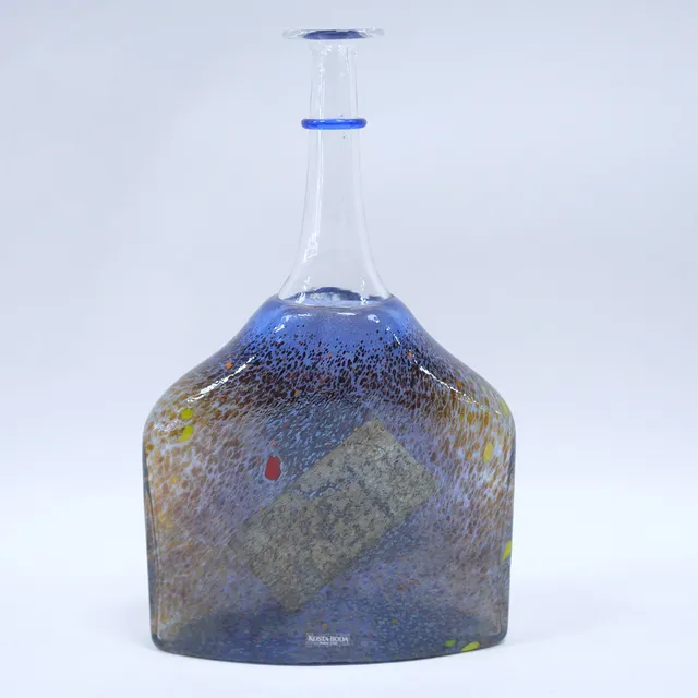 BERTIL VALLIEN. FLASKA, "SATELLITE", KOSTA BODA, SIGNERAD.