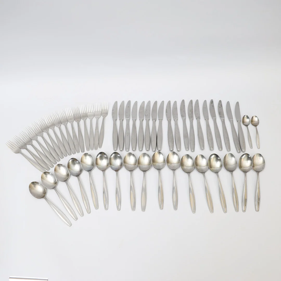 SVEN ARNE GILLGREN. Bestickuppsättning "Parad". — Other metals — Falun Auktionsbyrå