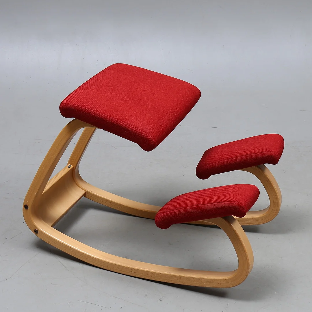 KNÄSTOL, "Variér Variable Balans", Peter Opsvik, Stokke, Norge. — Armchairs & Chairs — Auktionshuset Kolonn