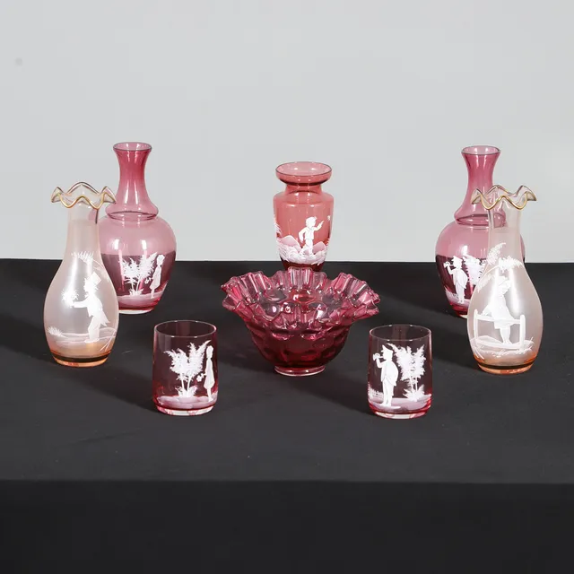 A QUANTITY OF CRANBERRY GLASS.