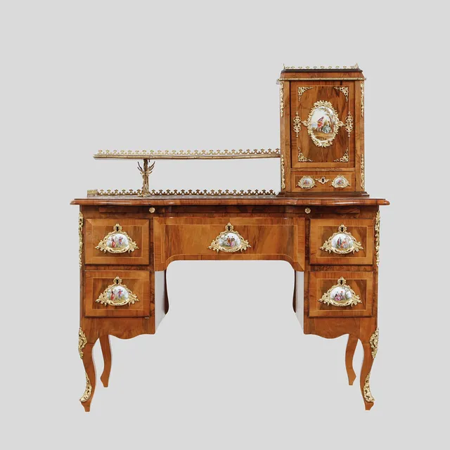 SKRIVBORD, Louis XVI-stil, 1900-talets början.
