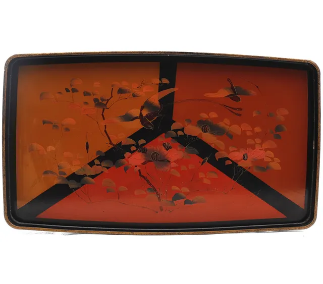 Pair of Japanese trays in lacquered wood, early decades of the 20th Century.