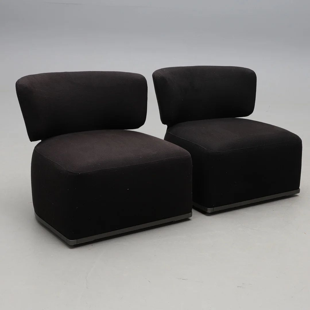 ANTONIO CITTERIO. Fåtöljer, ett par, "Amoneus", Maxalto, Italien, samtida. — Armchairs & Chairs — Crafoord Auktioner Malmö