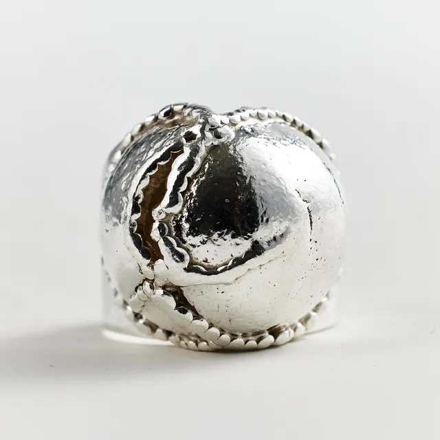 ROSA TAIKON OCH BERND JANUSCH, ring, sterlingsilver, Ytterhogdal 1984, dekor av granulater.