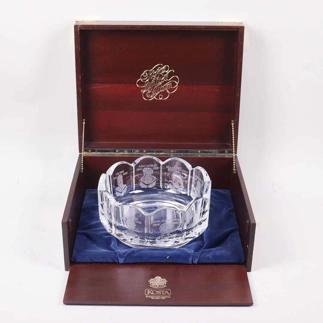 LISA BAUER. "Kungaskål", kristall, Kosta, Limited Edition. — Utility glass — Markus Auktioner