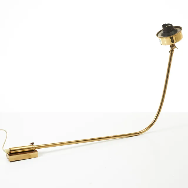 JOSEF FRANK. Vägglampa, modell 2484, Firma Svenskt Tenn, justerbar.
