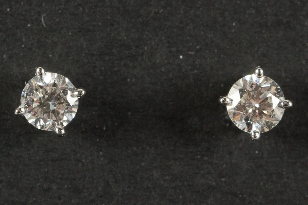 Par solitaire ørestikker af 14 kt hvidguld, 0.35 ct (2) — Jewellery/Earrings — Lauritz
