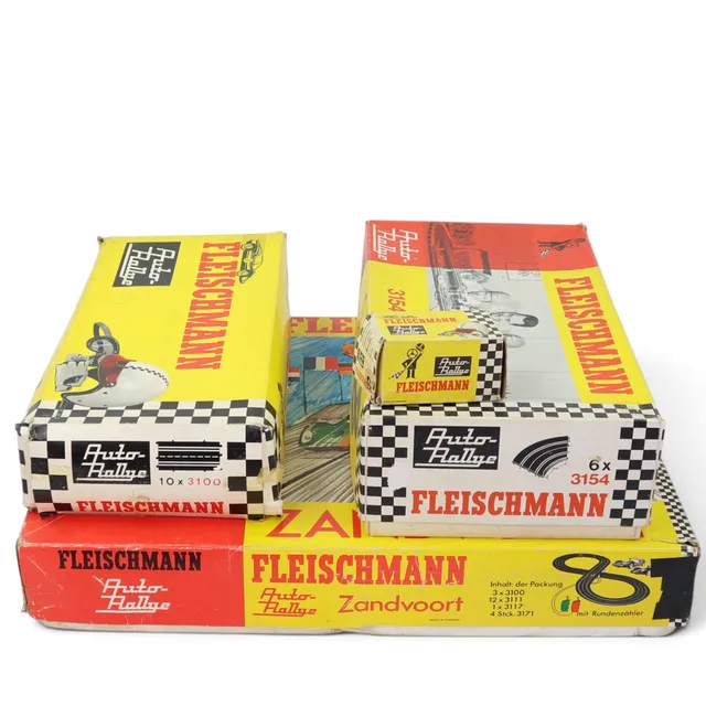 FLEISHMANN. Bilbana Autorallye, 2 bilar, 2 handkontroller, extra bandelar mm. Tyskland, 1960-70 tal.