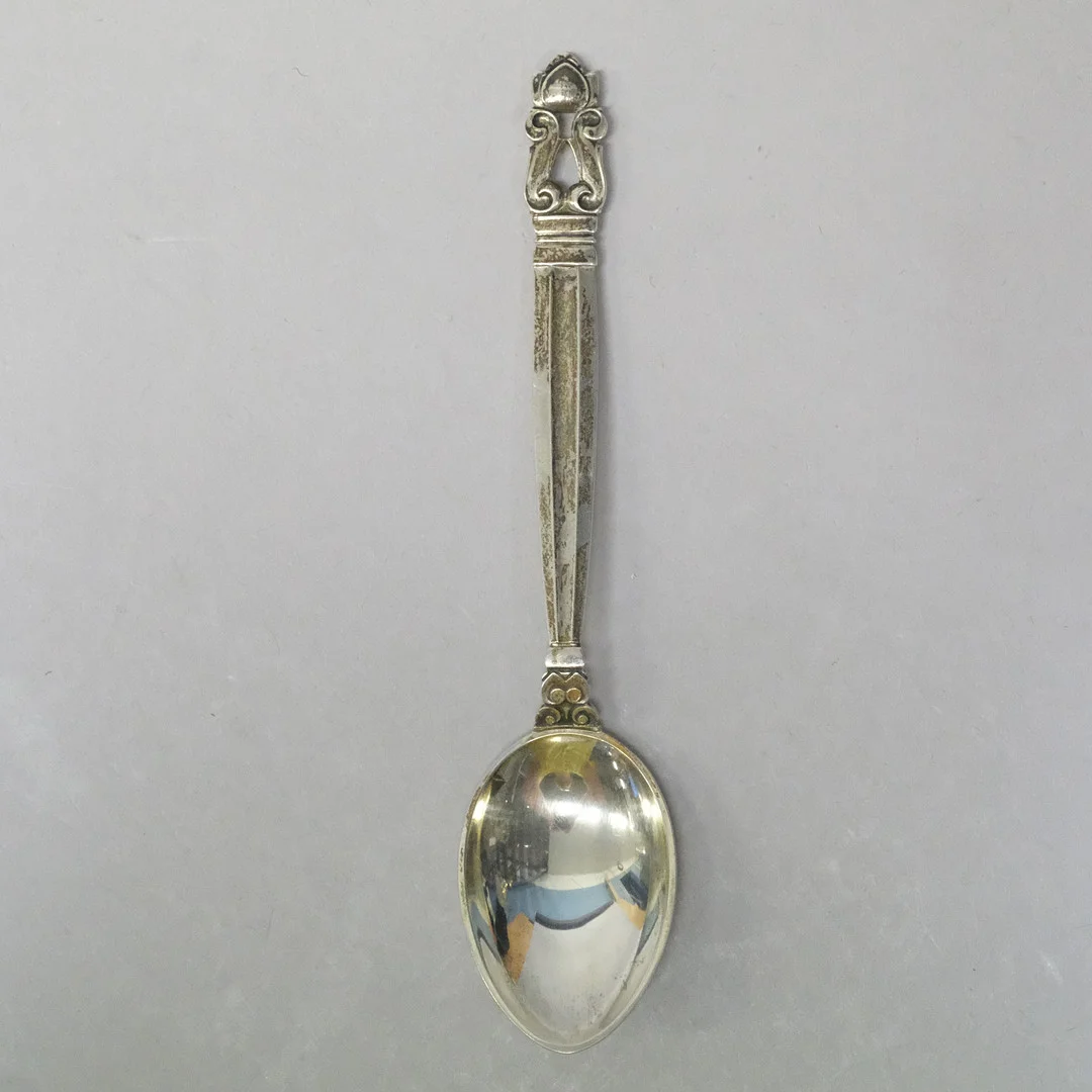 JOHAN ROHDE. KAFFESKED, "KONGE/ACORN", SILVER, GEORG JENSEN. — Silver — Björnssons Auktionskammare