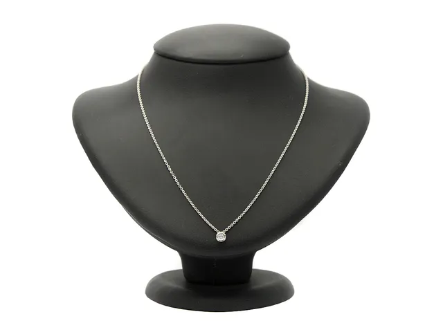STRÖMDAHLS, kedja/hänge, 18K vitguld, briljantslipad diamant 0,17 ct, ca W/VS, längd 42 cm, vikt 3,9 g.