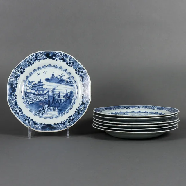 TALLRIKAR, 7 stycken, porslin, Kina, Qianlong (1736-95).