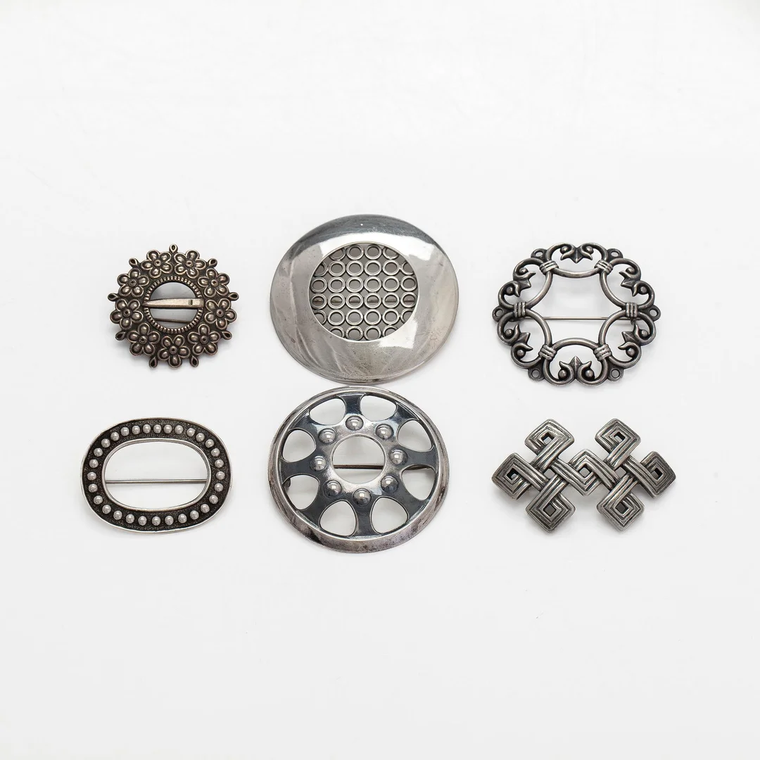 Kalevala Koru, broscher, 6 st, silver, Helsingfors 1961 - 2000. — Smycken/Broscher — Bukowskis